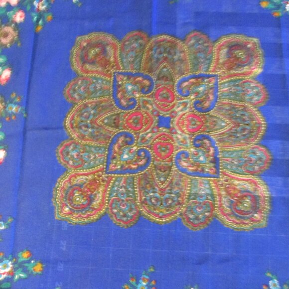 Vintage Scarf - Blue with Pink Flower Design - 100% Acrylic - Made in Japan - Picture 5 of 6